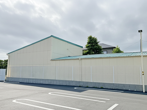 アート・スタイル TOPぺージ Before&after 緑公園様の倉庫の外観Before